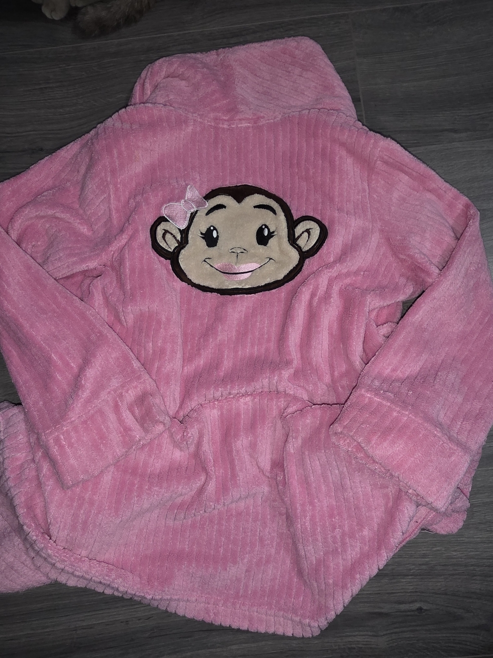 Robe. Girls size L 10/12. Bath robe. Pink - monkey patches.